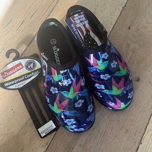 Sloggers women’s Waterproof comfort Shoes hummingbird design, NWT, size 6